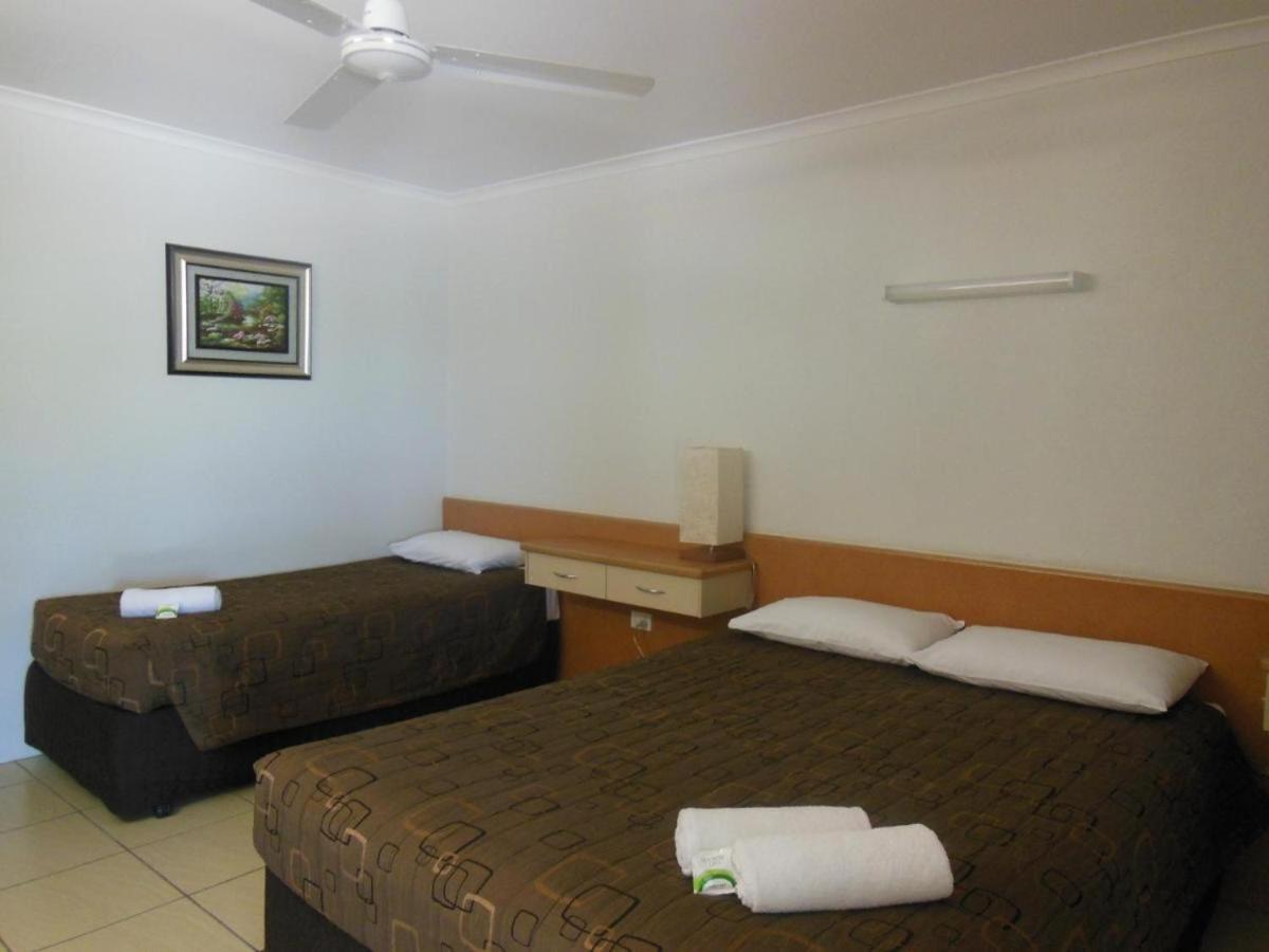 Country Road Motel Charters Towers Exterior photo