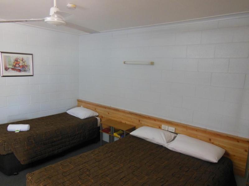 Country Road Motel Charters Towers Exterior photo
